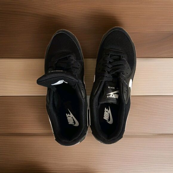 Womens Size 8 - Nike Air Max 90 Low Black White - Picture 6 of 6